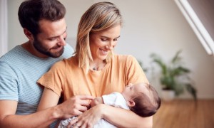 Hogy éld túl a baba első 6 hónapját? A hős szülők kézikönyvéből megtudhatod!